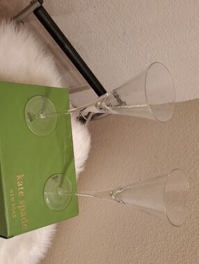 Kate Spade York Larabee Dot Toasting Glass Champagne Flutes - Pair